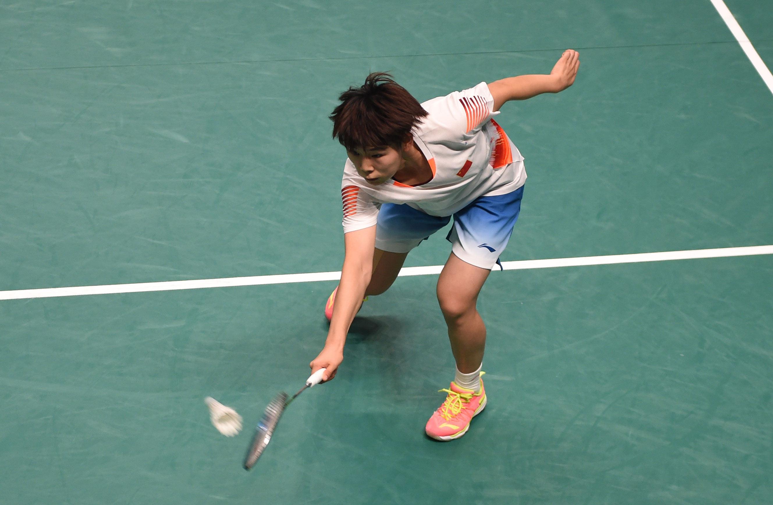 过提供就业 过提供就业