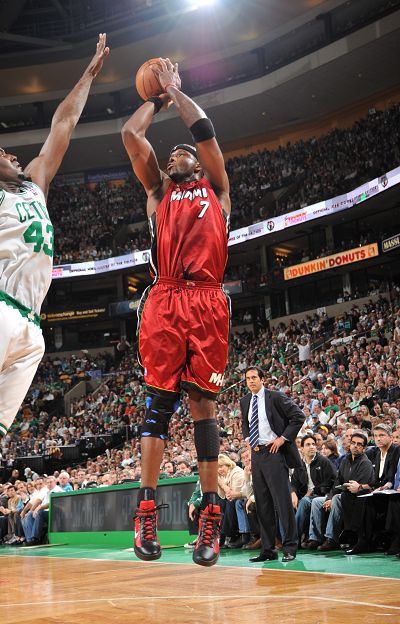 它不仅反映 它不仅反映